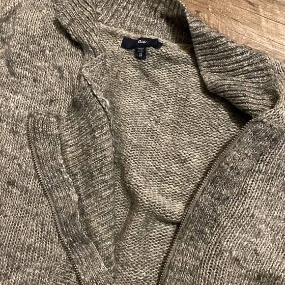 Side zipper sweater from Old Navy - Picture 2 of 2